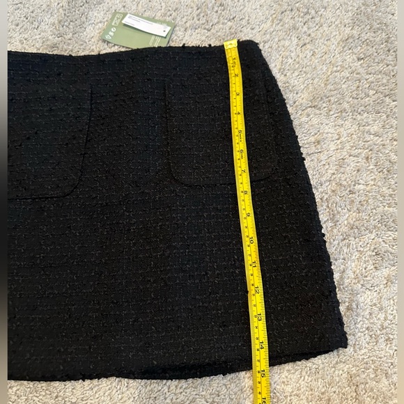 NWT - H&M Women’s Black Woven Tweed High Waist Mini Skirt - Size 2 - Picture 4 of 5